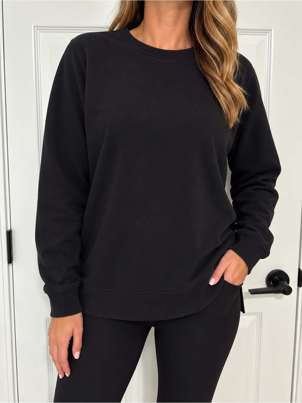 Amazon Essentials Black Crewneck Sweatshirt for Women